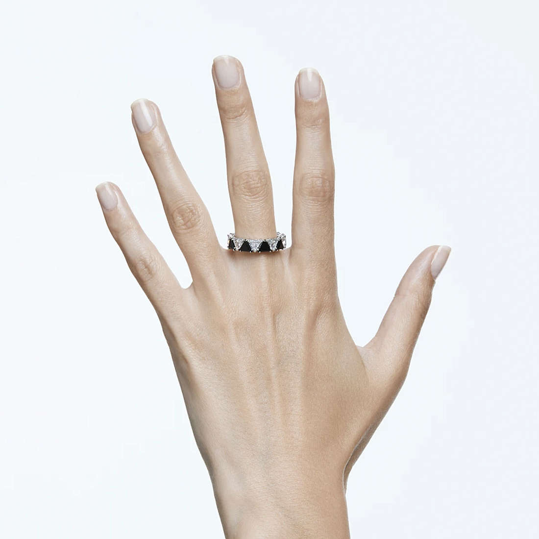 Swarovski anelli Ortyx donna 5619153 indosso