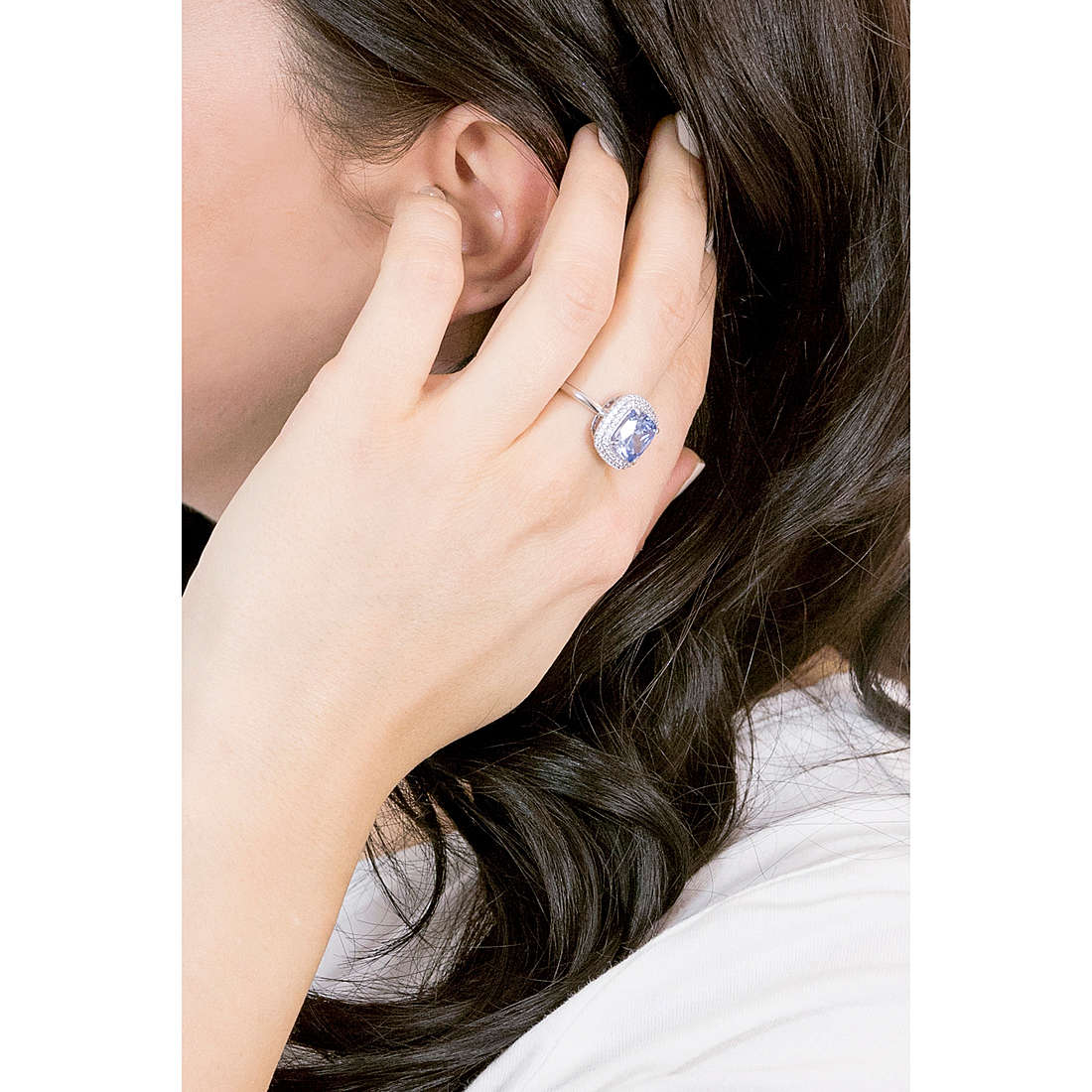 Swarovski anelli Angelic donna 5572635 indosso