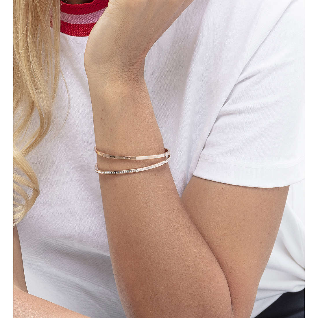 Calvin Klein bracciali Outline donna KJ6VPF14010M indosso