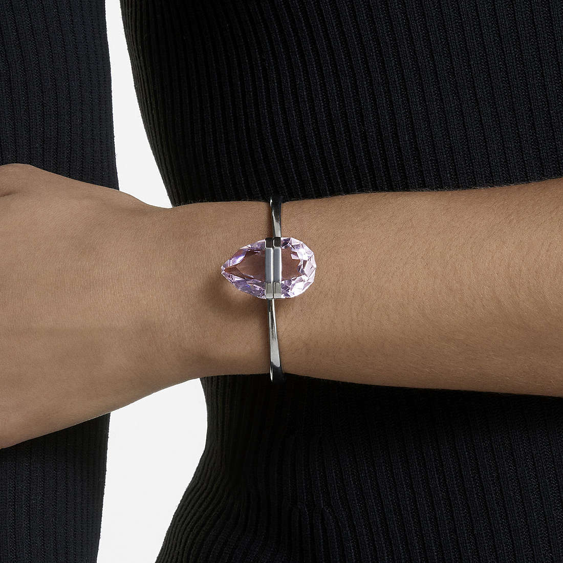 Swarovski Crystal Hinged Bangle – Ava Rose Jewelry Designs