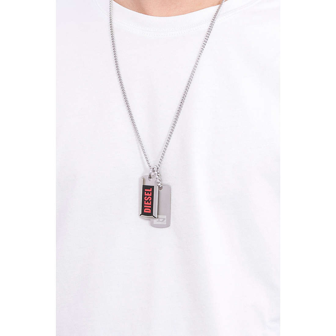 Diesel collane Double Dogtags uomo DX1244040 indosso