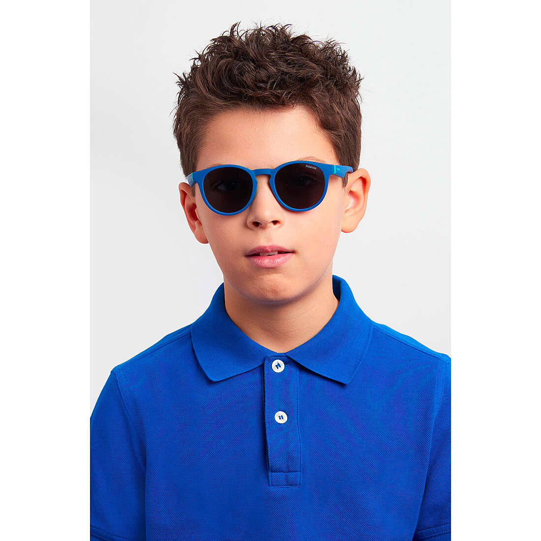 Polaroid occhiali da sole Kids bambino 20487246545M9 indosso