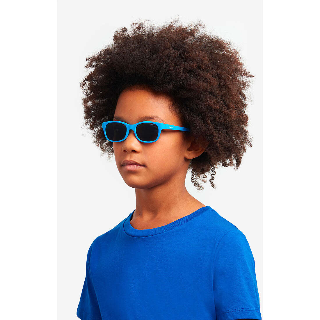 Polaroid occhiali da sole Kids bambino 205733MVU44M9 indosso