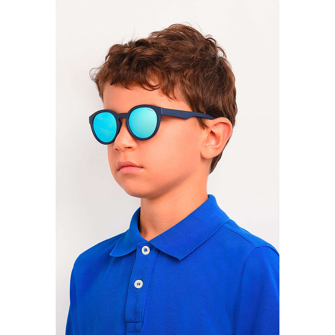 Polaroid occhiali da sole Kids bambino 233713CIW45JY indosso