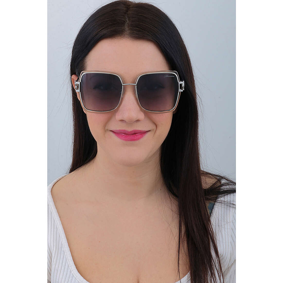 Blumarine occhiali da sole donna SBM1950579 indosso