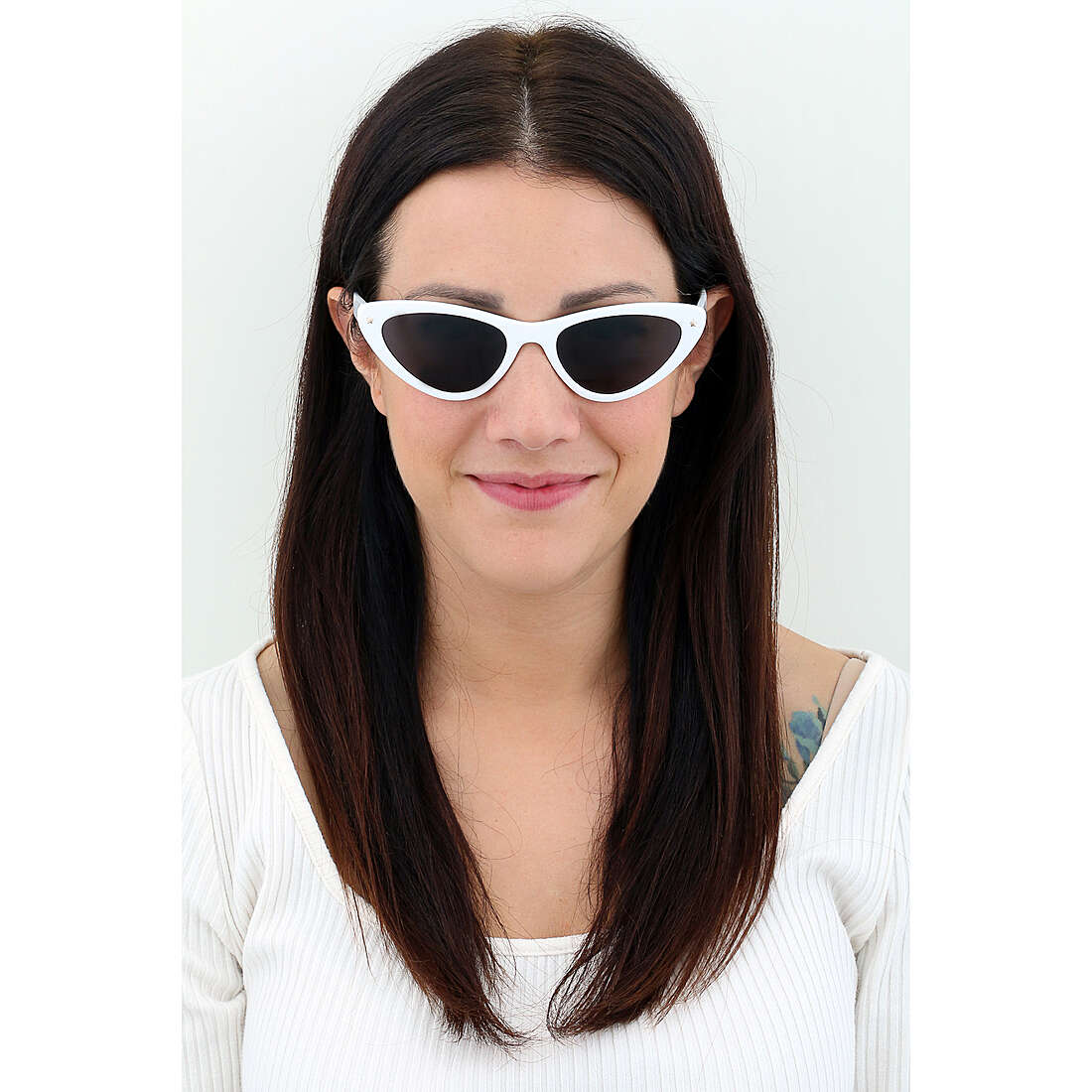 Chiara Ferragni occhiali da sole donna 204963VK653IR indosso
