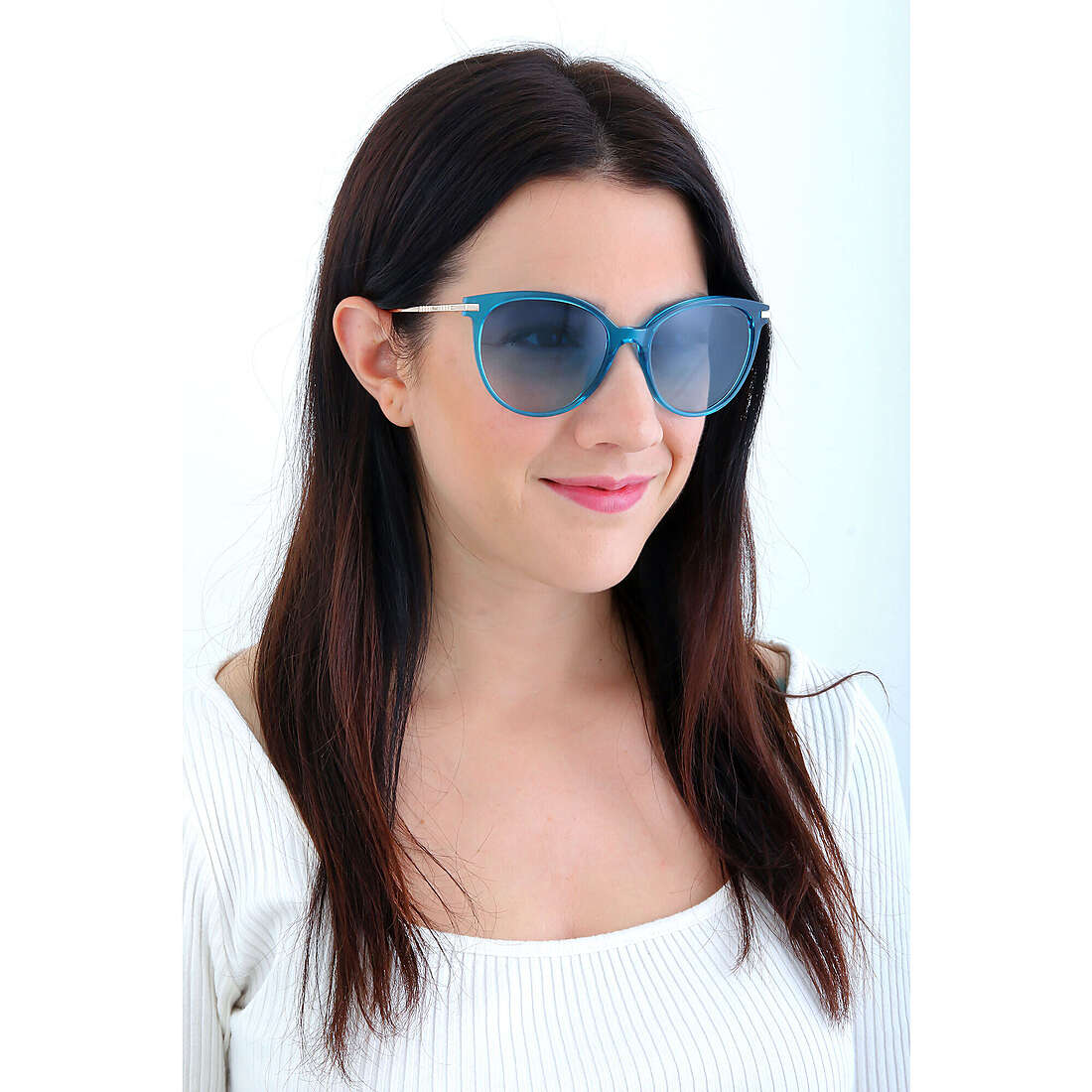 Chopard occhiali da sole donna SCH3015603GA indosso