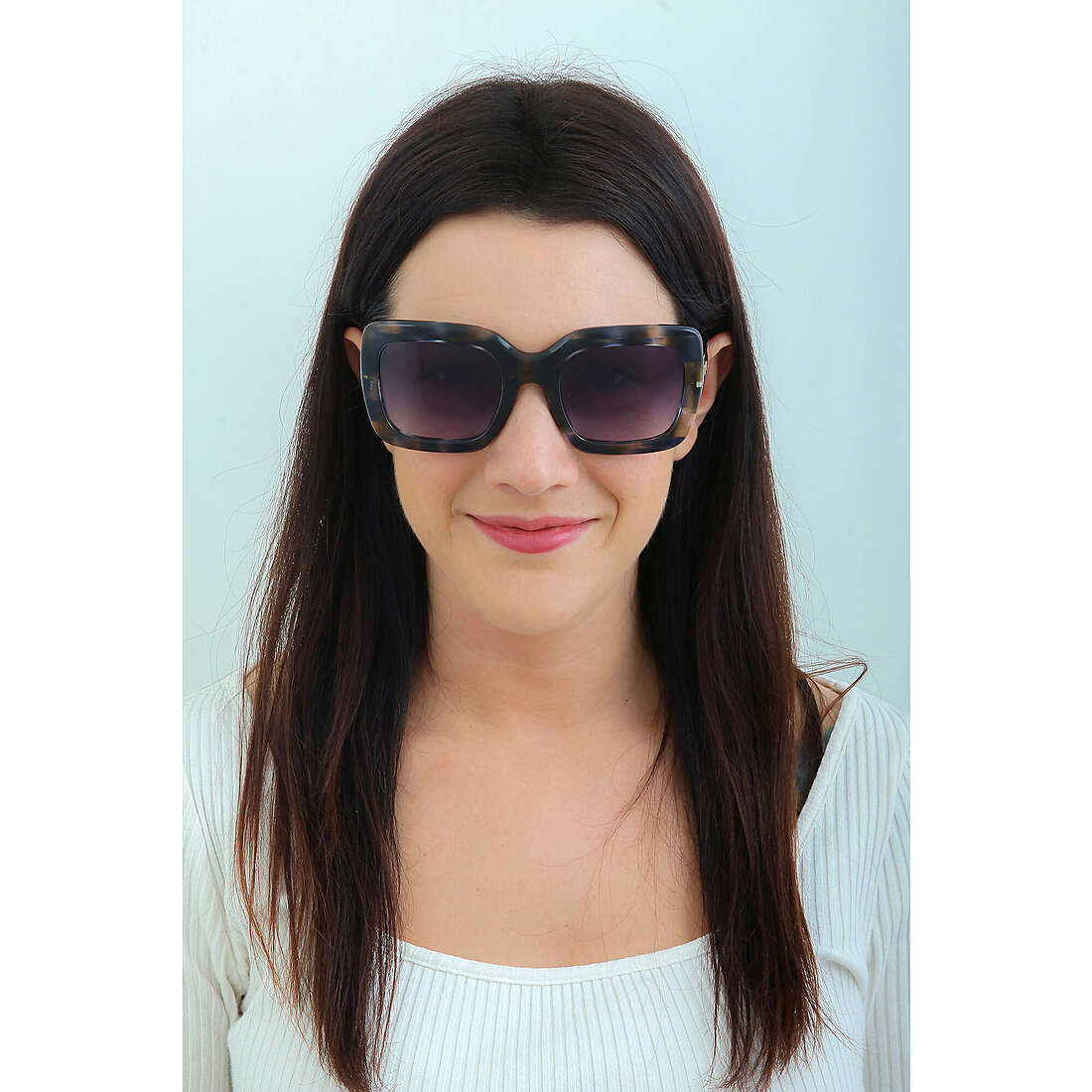 Nina Ricci occhiali da sole donna SNR3220811 indosso