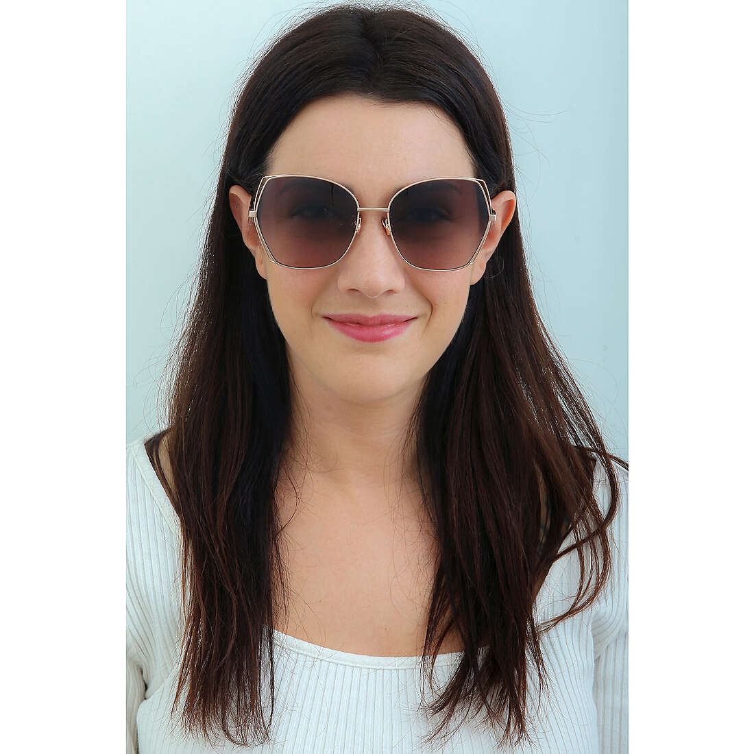 Nina Ricci occhiali da sole donna SNR36008FC indosso