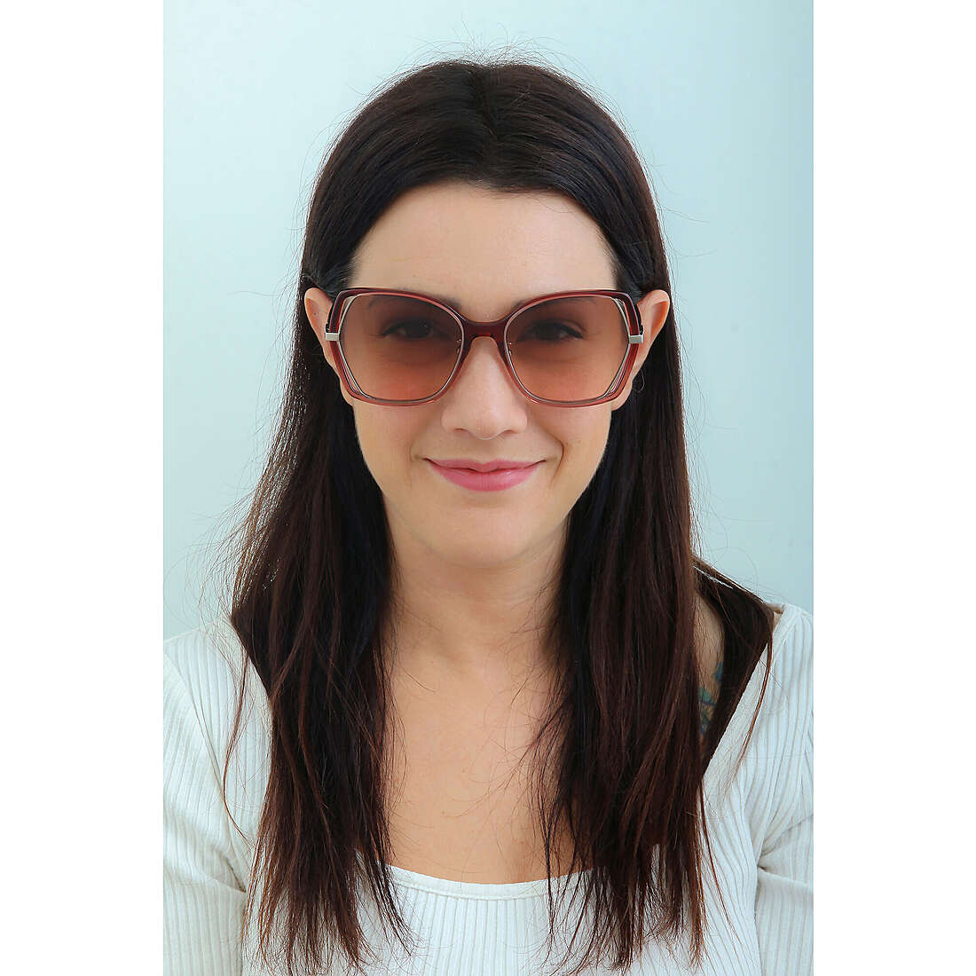 Nina Ricci occhiali da sole donna SNR3610AQ8 indosso