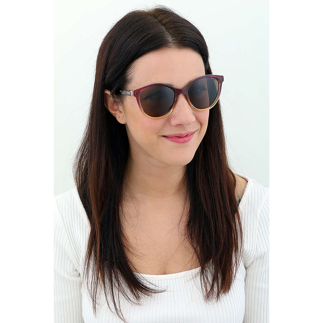 Polaroid occhiali da sole Essential donna 205335S2N55SP indosso