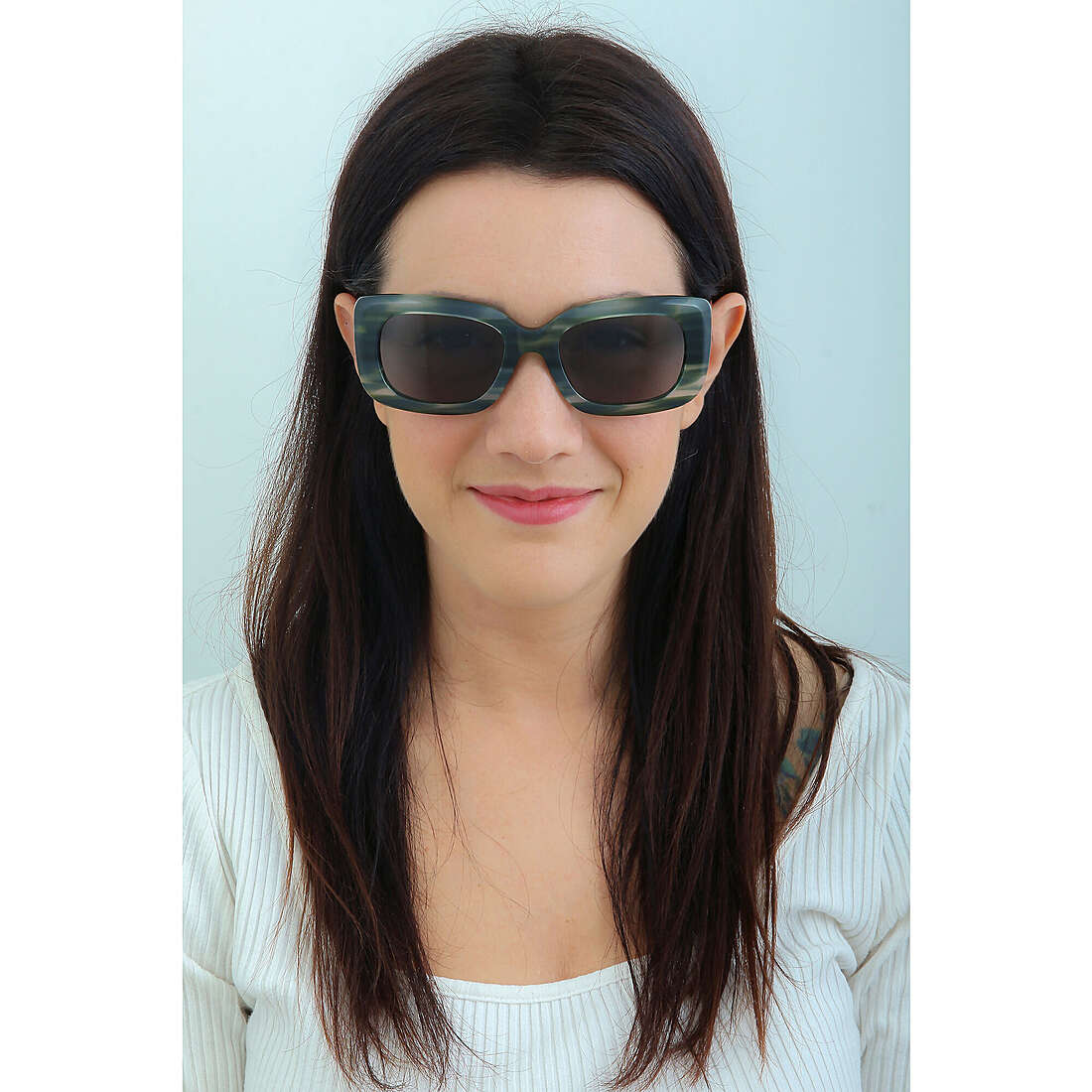 Nina Ricci occhiali da sole donna SNR2620VBT indosso