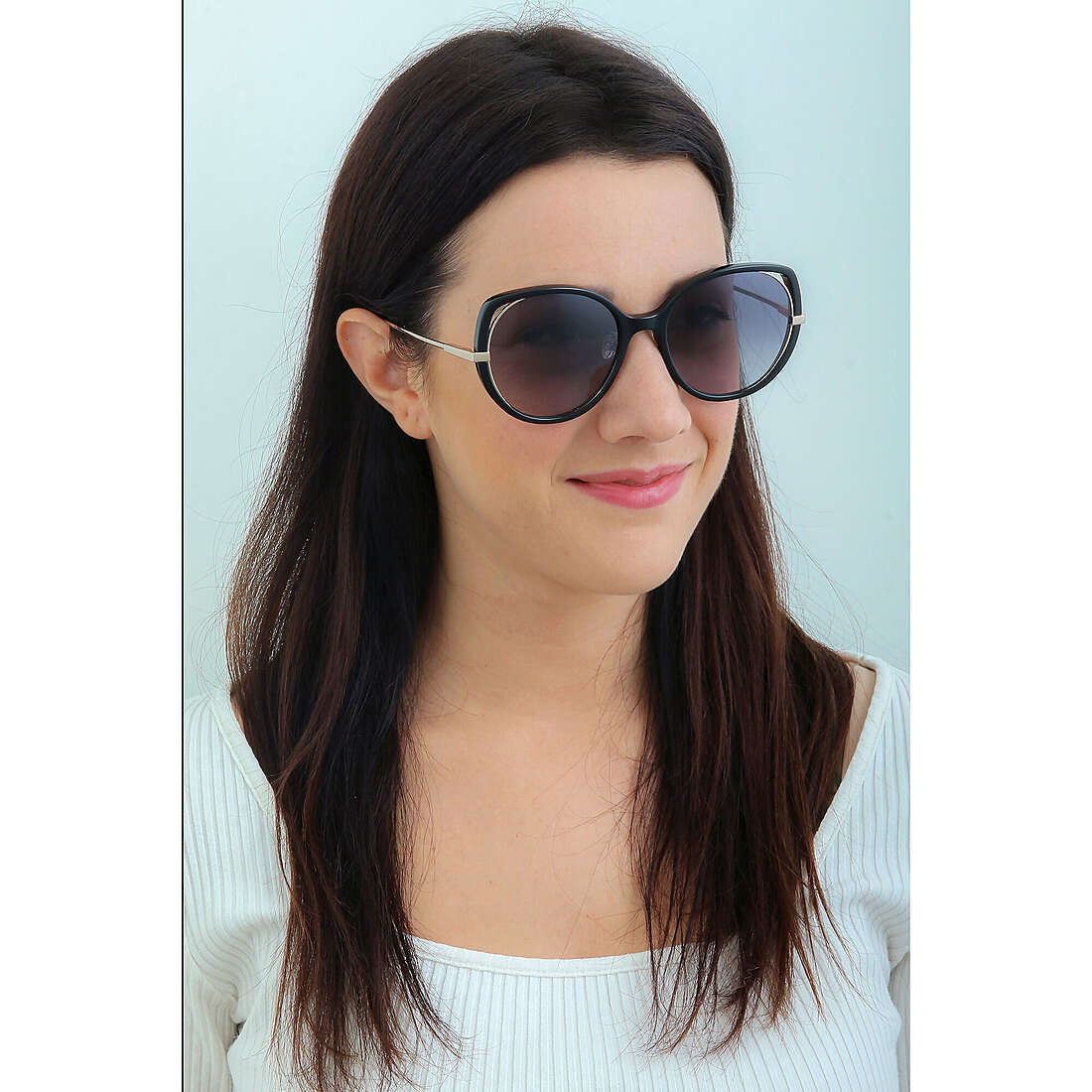 Nina Ricci occhiali da sole donna SNR362700Y indosso