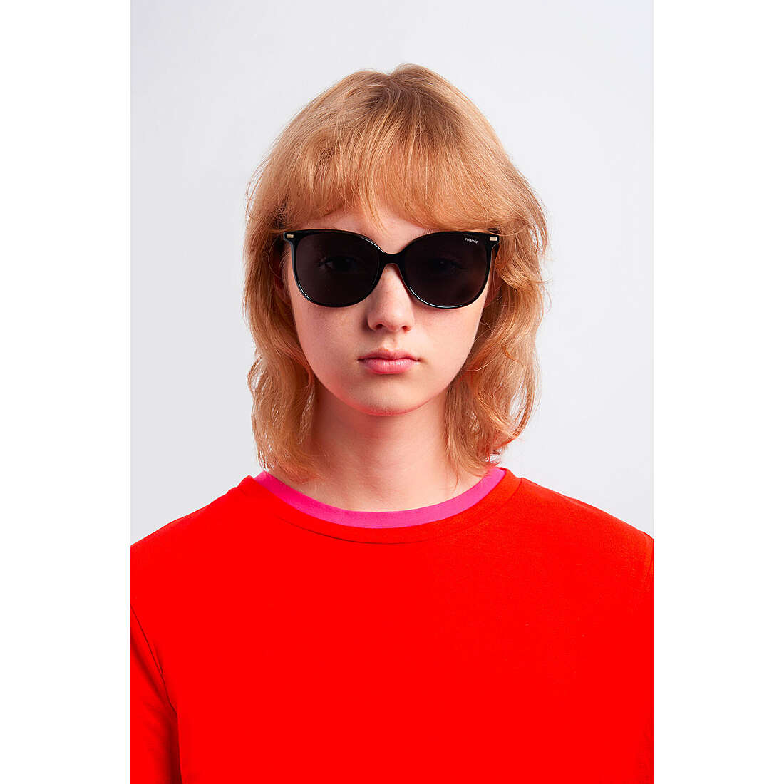 Polaroid occhiali da sole Essential donna 20479680757M9 indosso