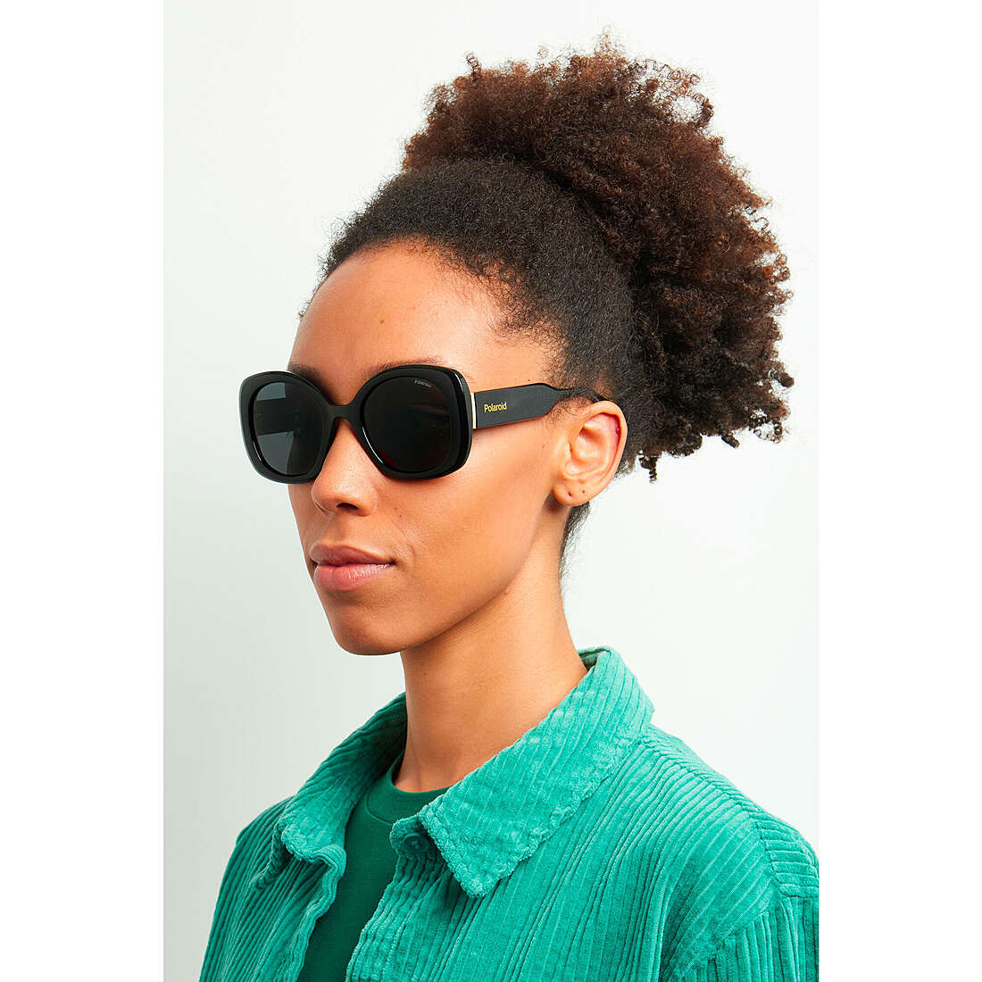 Polaroid occhiali da sole Cool donna 20534680752M9 indosso