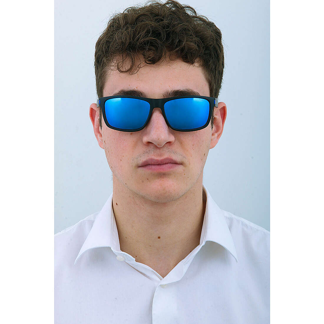 Polaroid occhiali da sole Active - Old uomo 2043270VK585X indosso