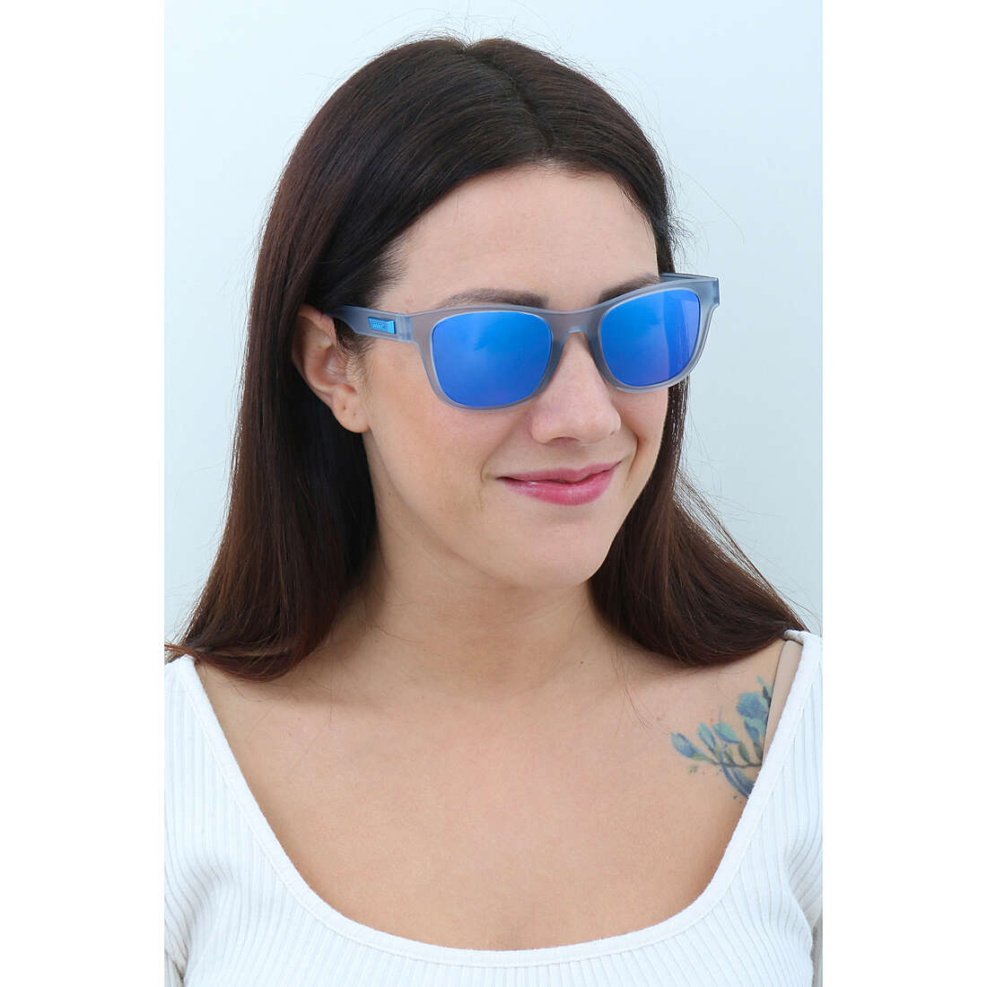adidas Originals occhiali da sole unisex OR00795126X indosso