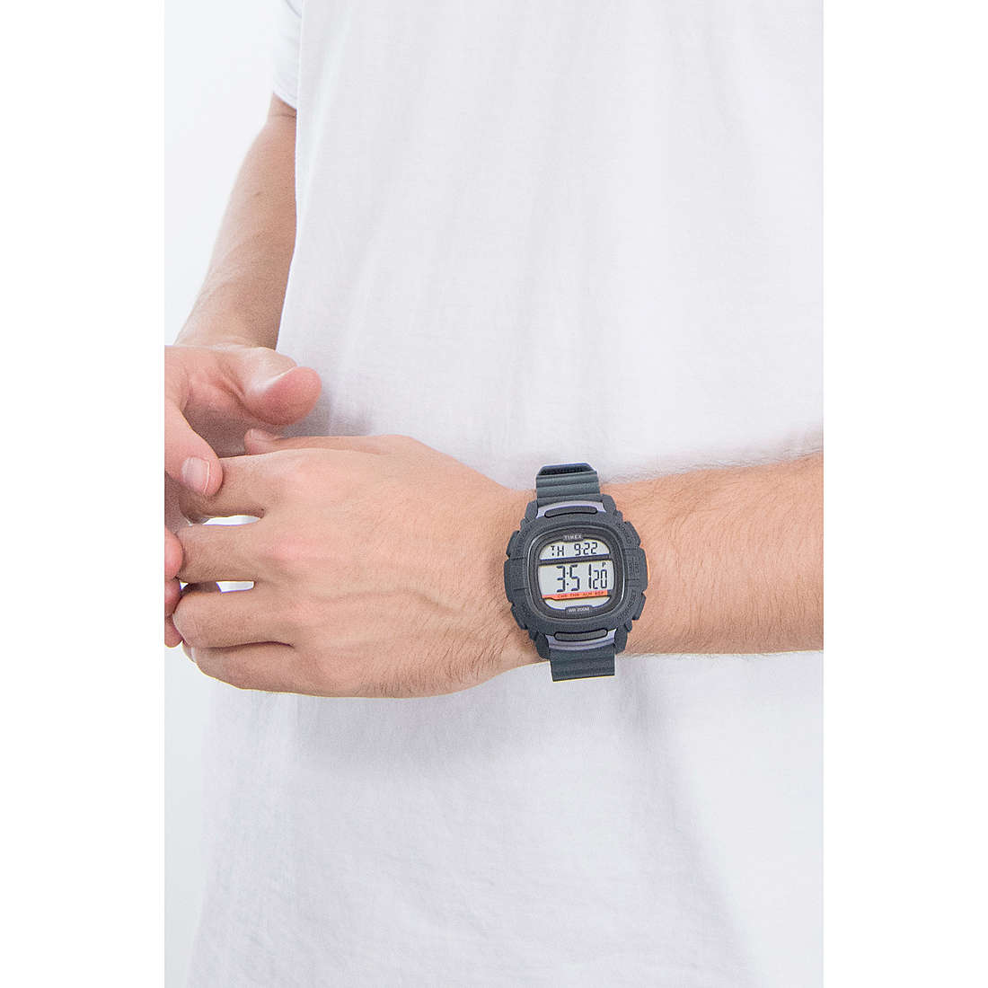 Timex digitali Boost uomo TW5M26700SU indosso