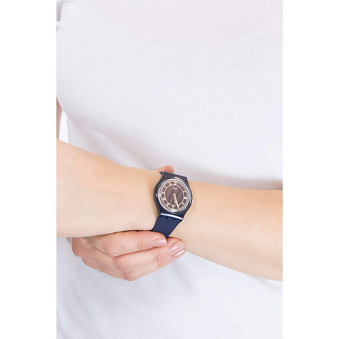 Swatch solo tempo donna GN254 indosso