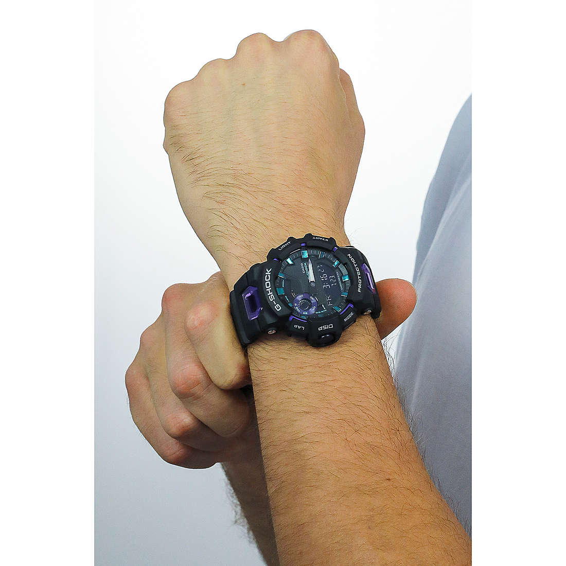 G-Shock Smartwatches G-Squad uomo GBA-900-1A6ER indosso