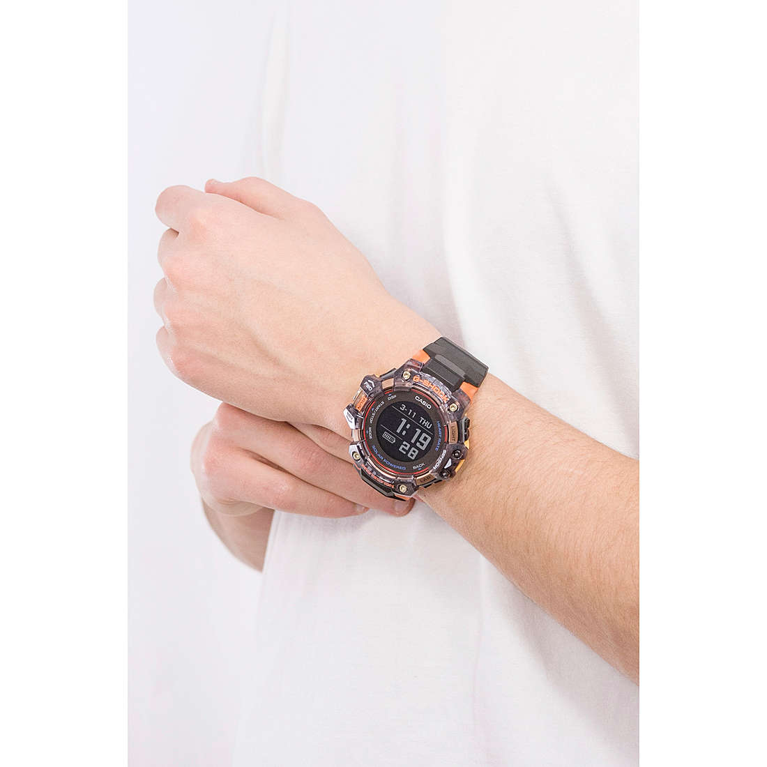G-Shock Smartwatches G-Squad uomo GBD-H1000-1A4ER indosso