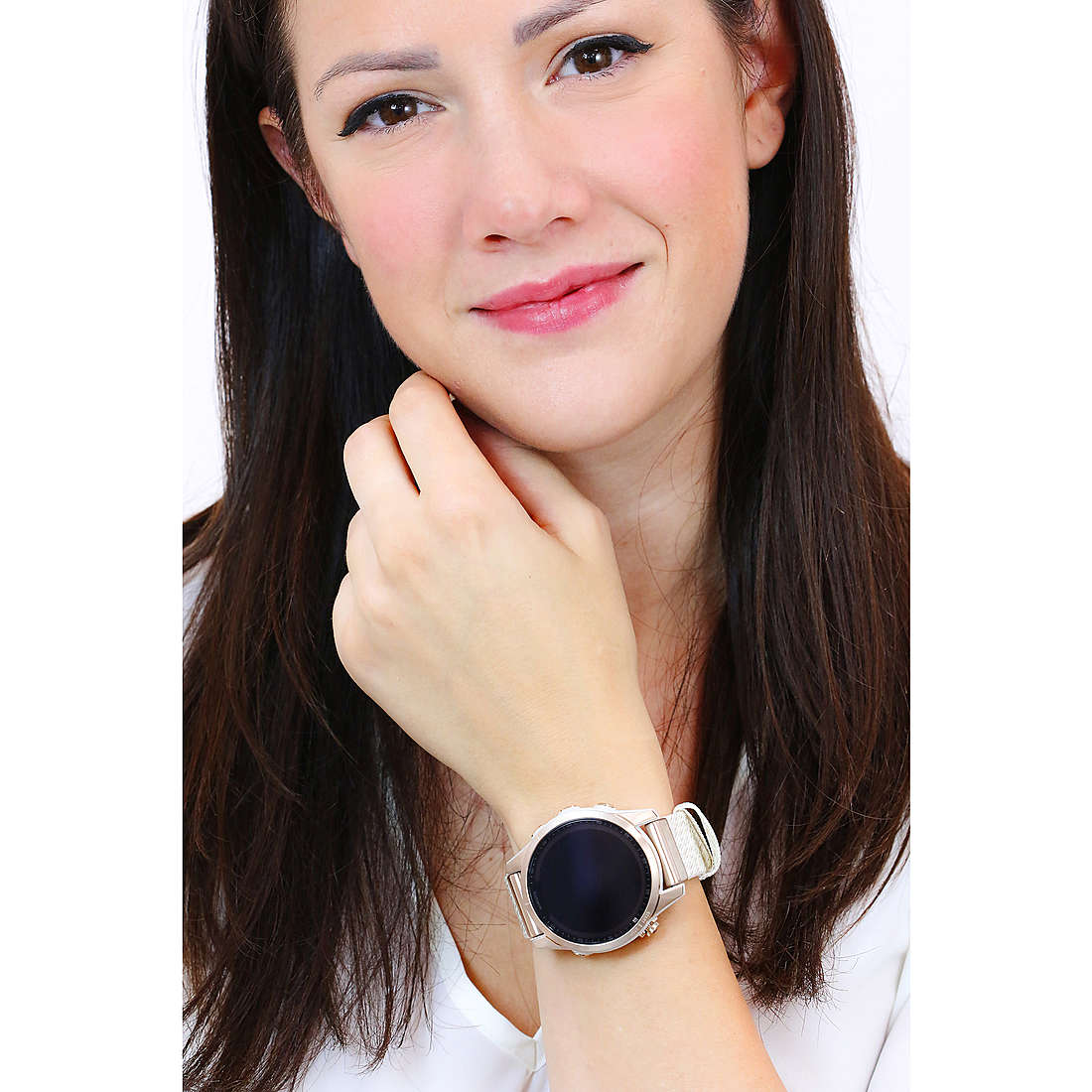 Garmin Smartwatches Fenix donna 010-02539-39 indosso