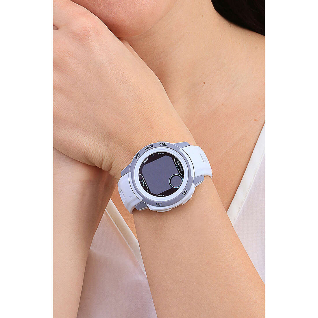 Garmin Smartwatches Instinct donna 010-02564-03 indosso