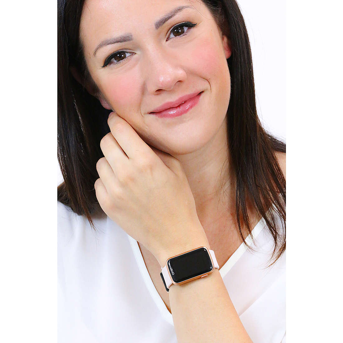 Liujo Smartwatches Smartwatch Fit donna SWLJ038 indosso