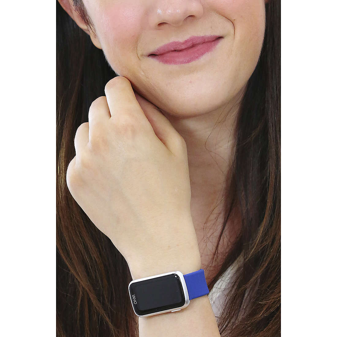 Liujo Smartwatches Smartwatch Fit donna SWLJ040 indosso