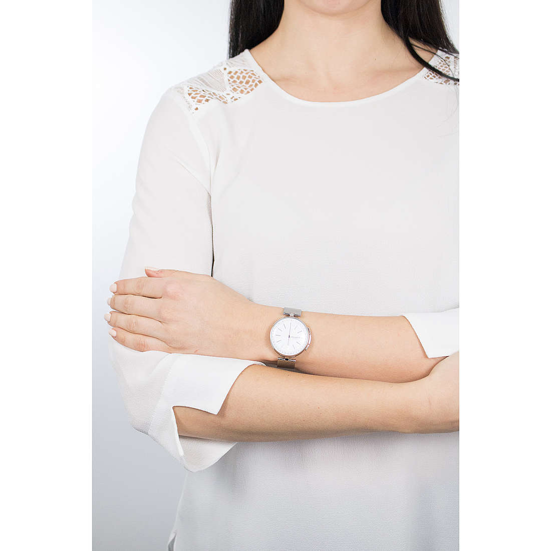 Skagen Smartwatches Signatur T-Bar Connected donna SKT1400 indosso