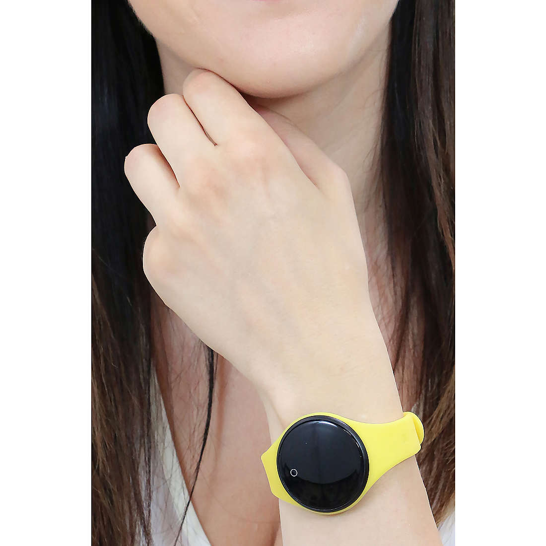 Techmade Smartwatches Freetime donna TM-FREETIME-YE indosso