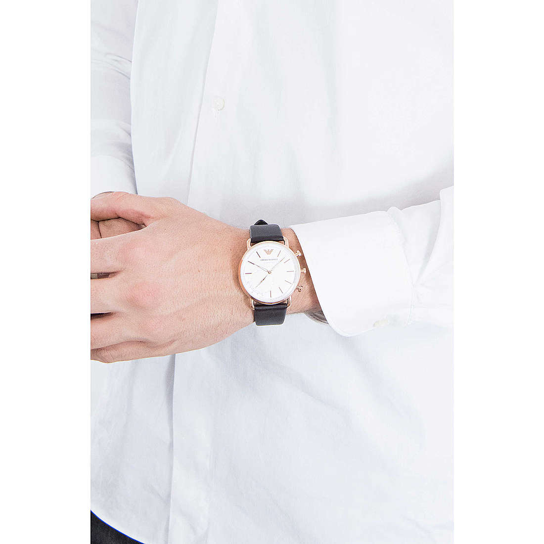 Emporio Armani Smartwatches uomo ART3029 indosso
