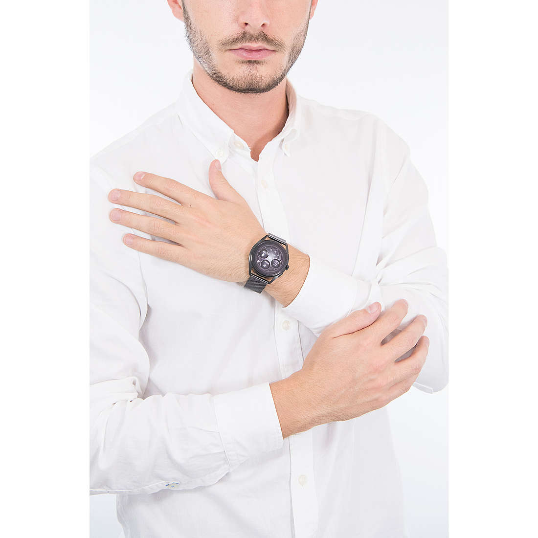 Emporio Armani Smartwatches uomo ART5019 indosso
