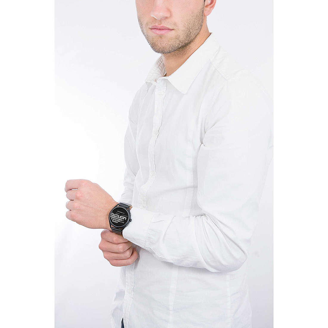 Emporio Armani Smartwatches uomo ART5020 indosso