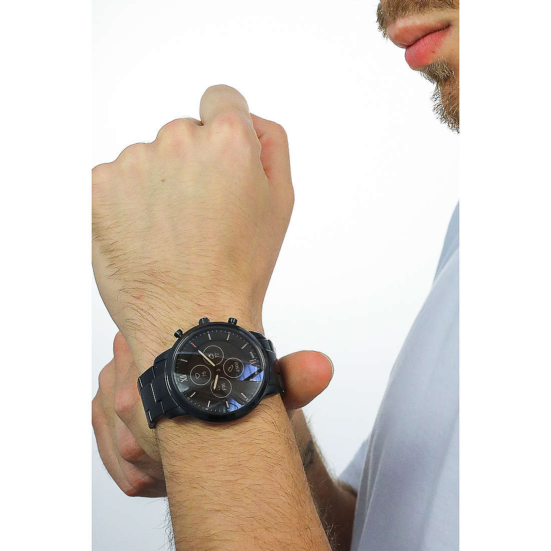 Fossil Smartwatches Neutra uomo FTW7027 indosso