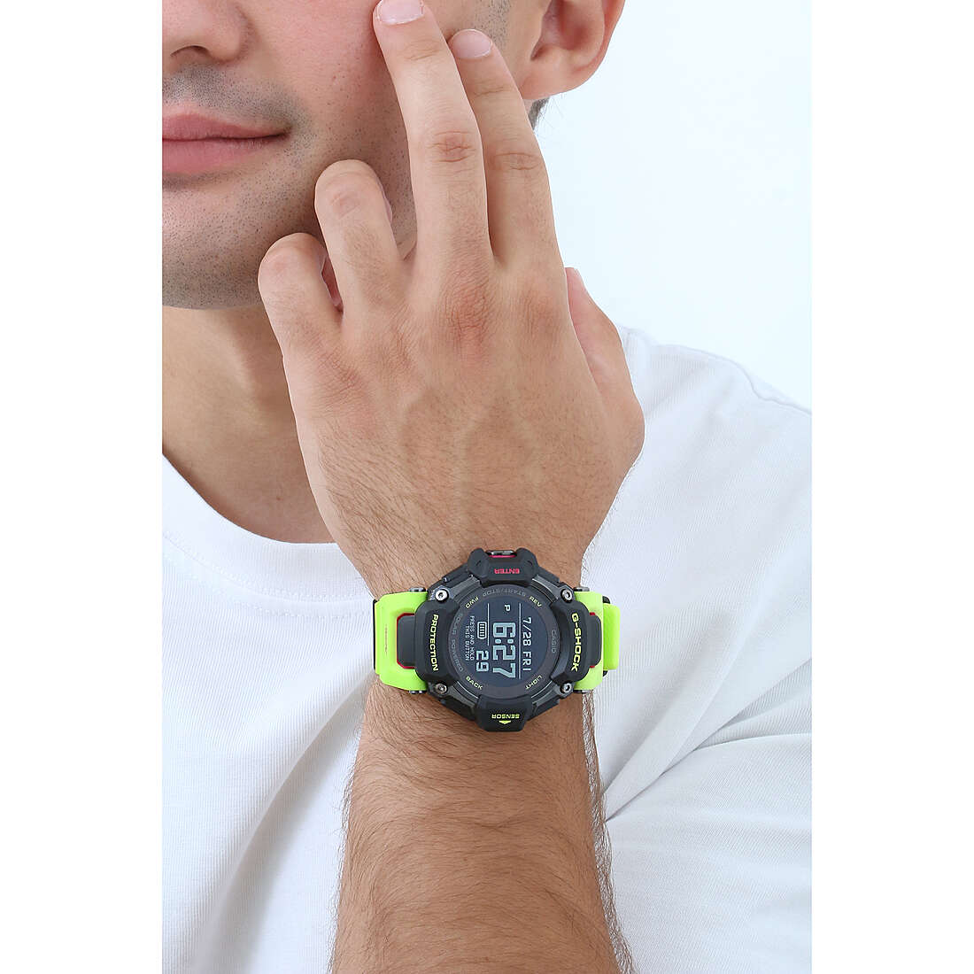 G-Shock Smartwatches uomo GBD-H2000-1A9ER indosso