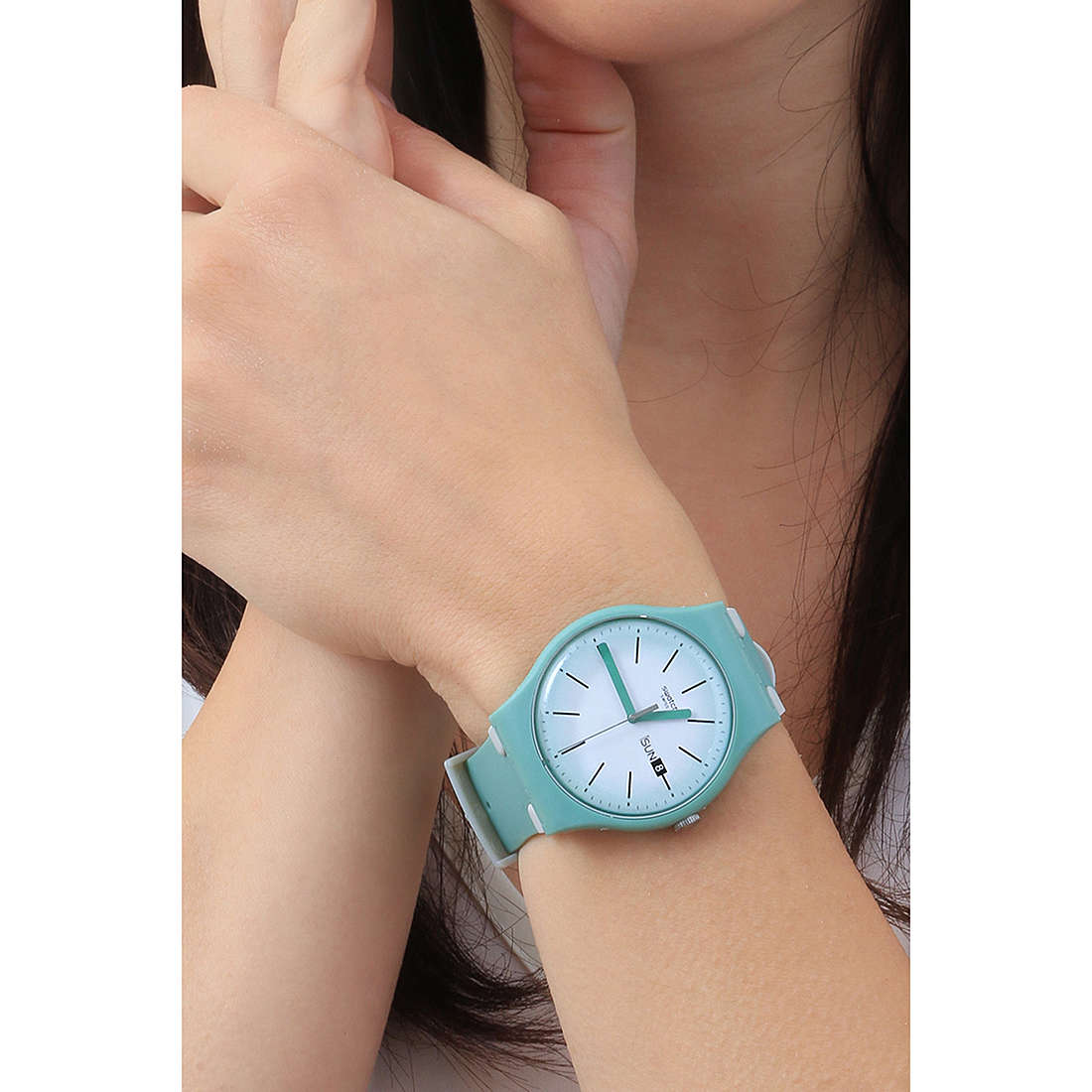 Swatch solo tempo The September Collection donna SUOG712 indosso