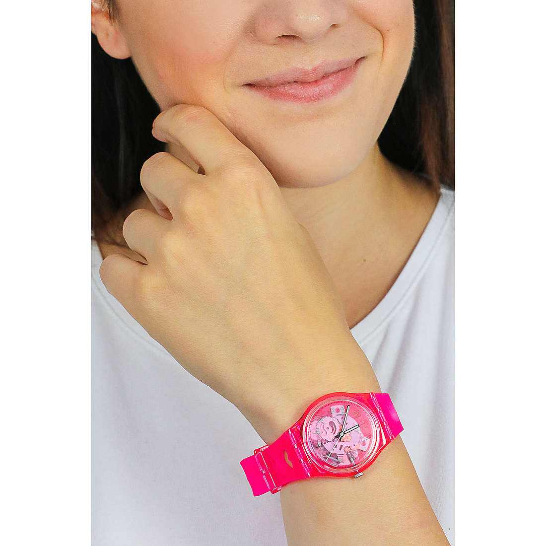 Swatch solo tempo Mother'S Day donna GZ354 indosso